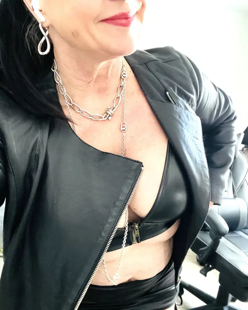Dominante Leder Herrin ich dominiere und benutze dich in der Livecam